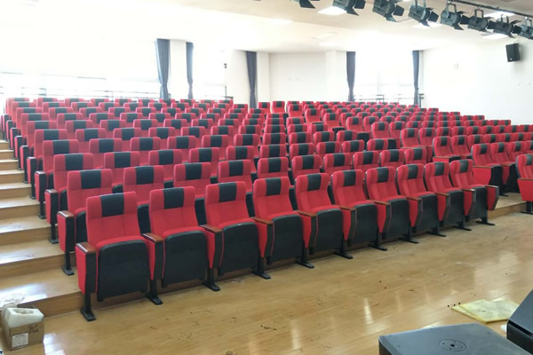 How to pay attention to the cleaning of different auditorium chairs